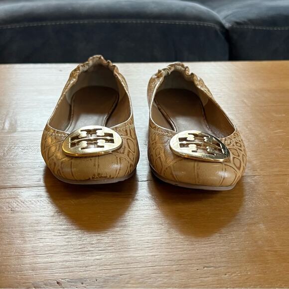 Tory Burch Reva Ballet Flats Beige Croc Embossed Leather Size 5.5 Logo Medallion - Picture 8 of 10
